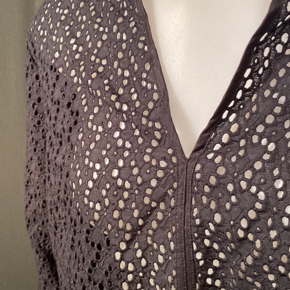 Talbots eyelet blouse - Picture 2 of 4